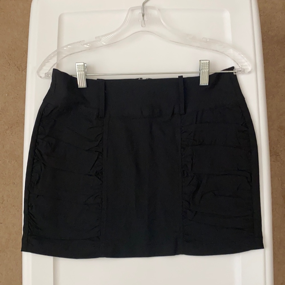 🖤 Little Black Skirt 🖤 Size M.